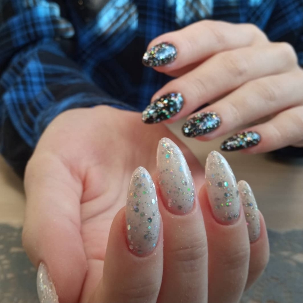 Наращивание ногтей