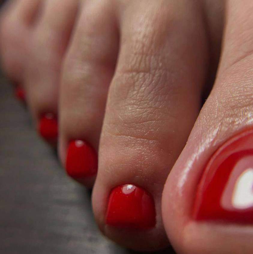 Педикюр. Обработка пальчиков ног с покрытием гель-лак