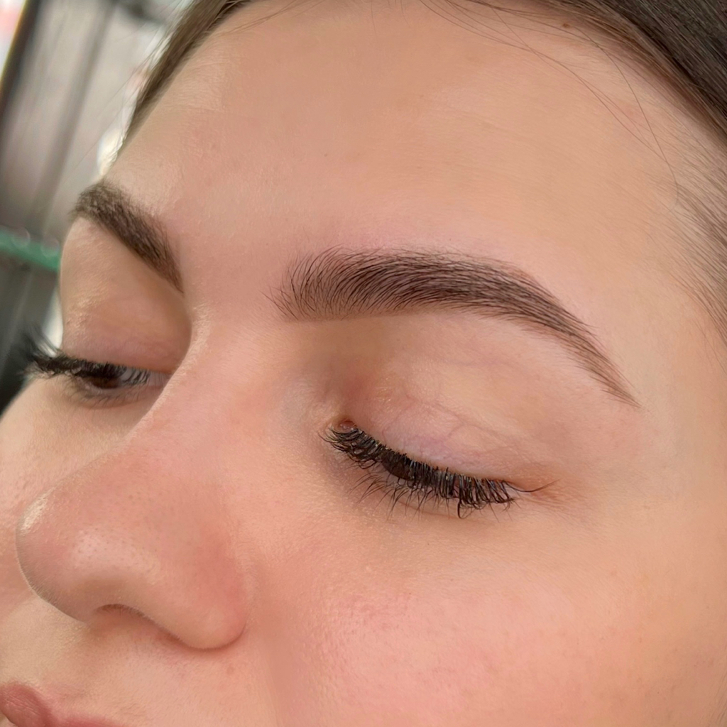 Архитектура бровей + Уход «Счастье для БРОВЕЙ»