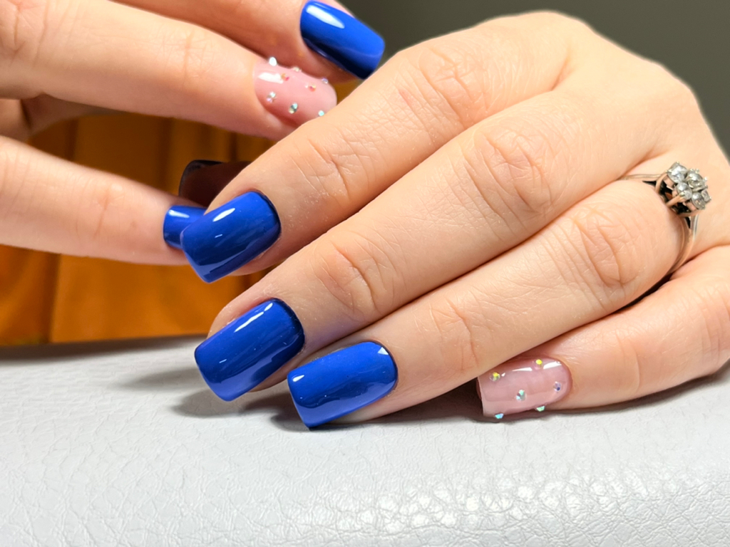 Маникюр с покрытием гель-лак