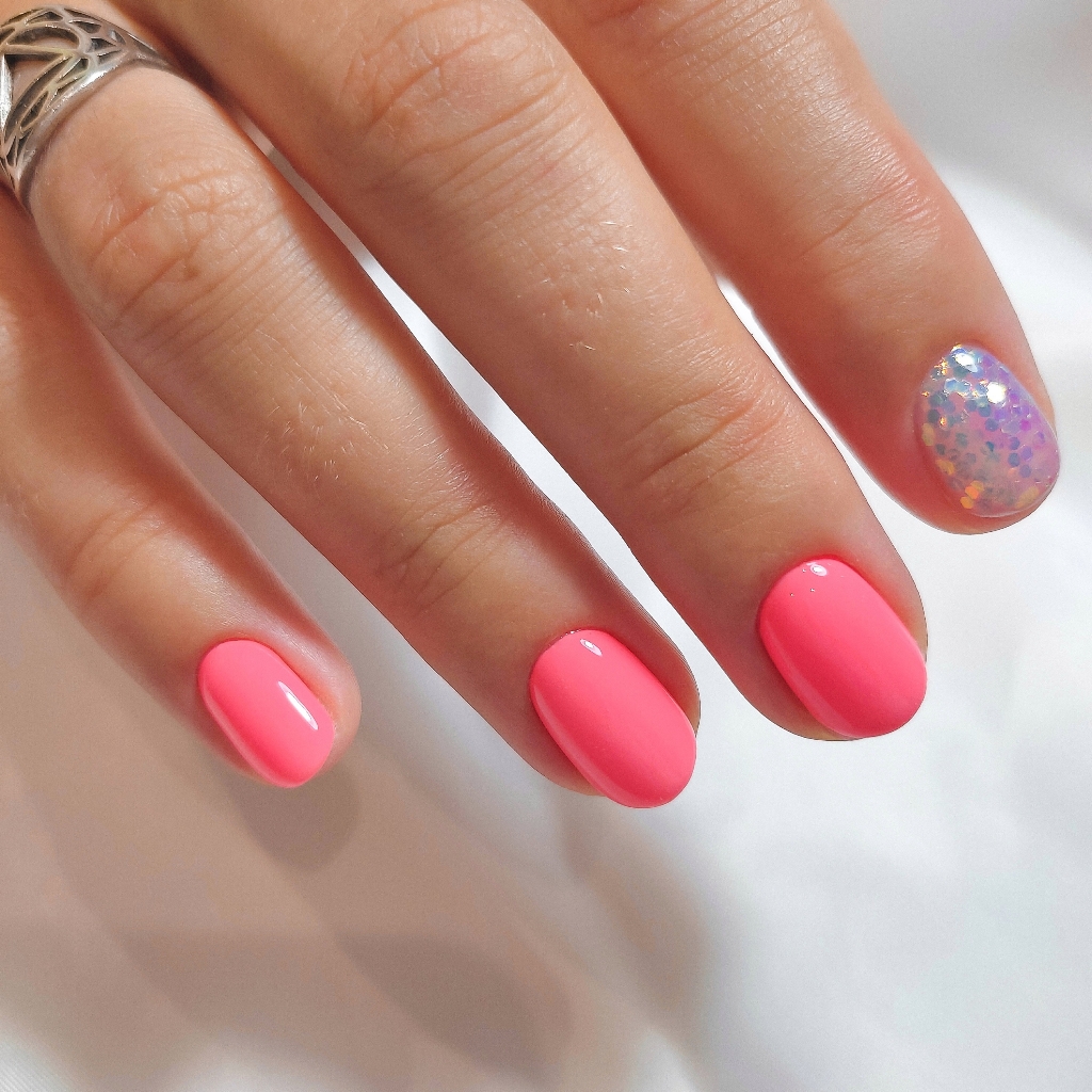 Маникюр с покрытием гель-лак