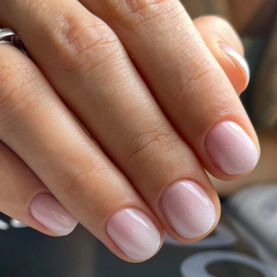 Маникюр с покрытием. Короткие ногти.