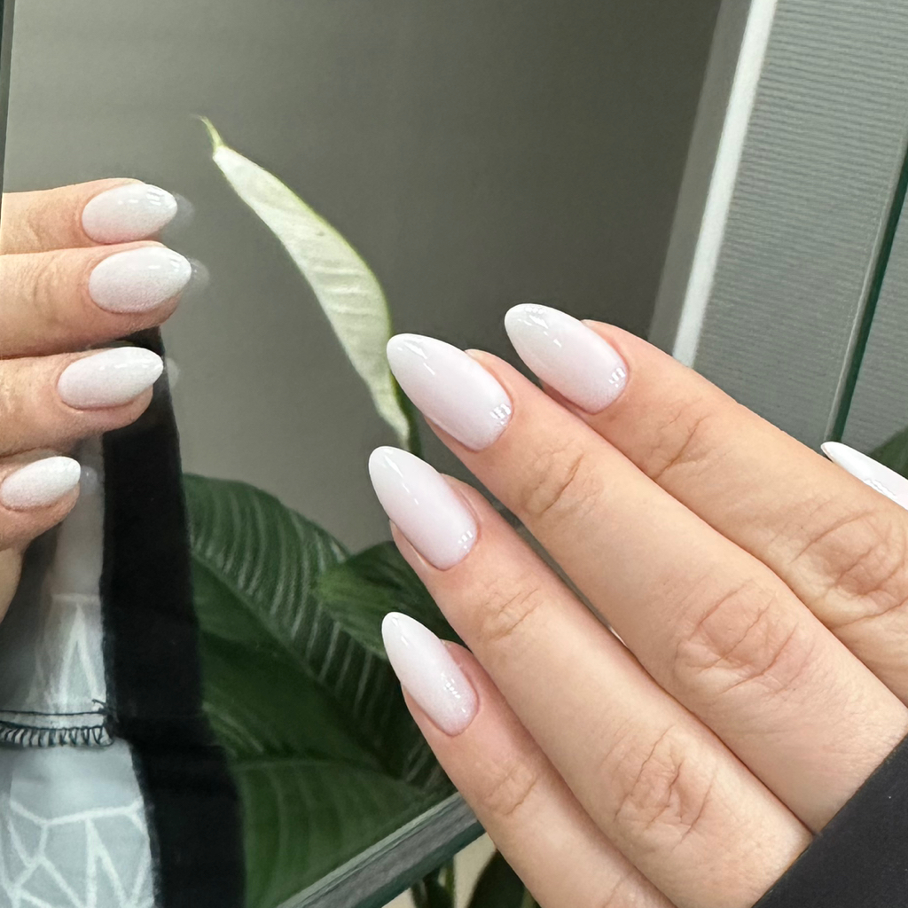 МАНИКЮР ГИГИЕНА Со снятием покрытия Снятие предыдущего покрытия, комбинированный/ аппаратный маникюр, уход SPA крем+ массаж