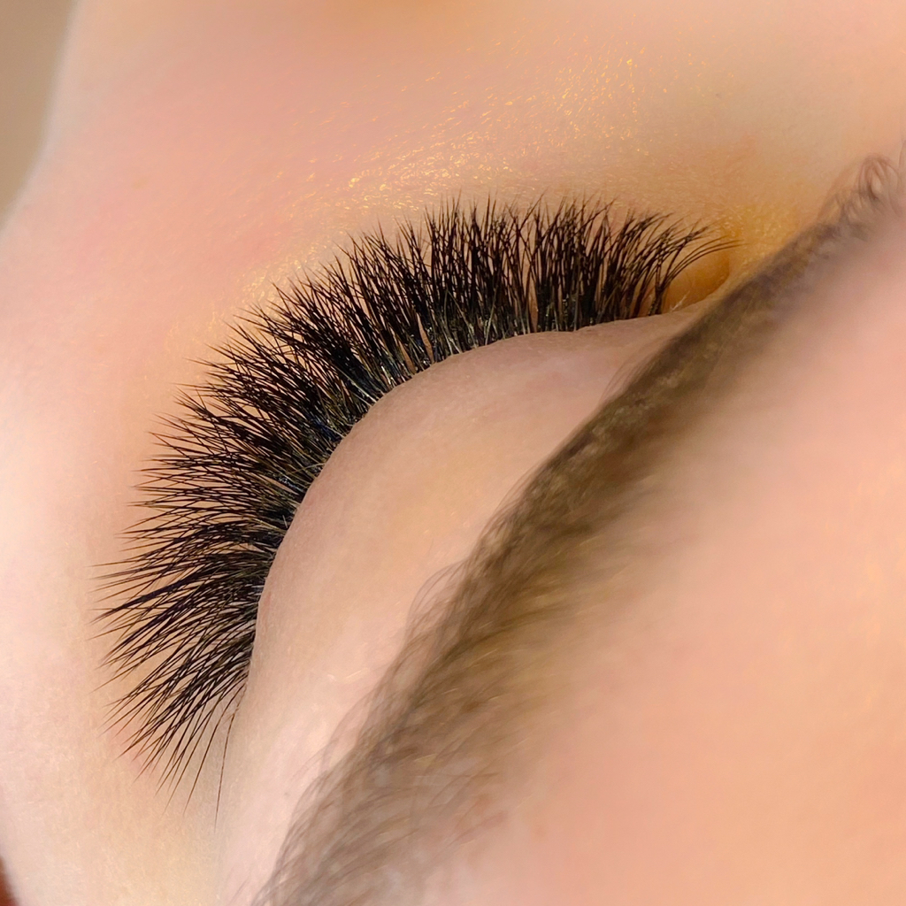 НАРАЩИВАНИЕ РЕСНИЦ 3D Занятость 2-3 часа