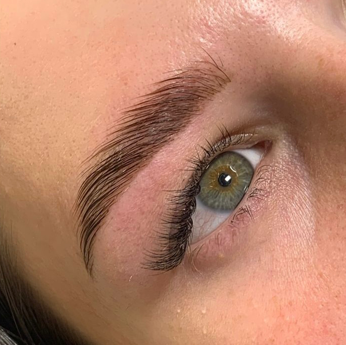 Долговременная укладка бровей + окрашивание + коррекция воск/пинцет