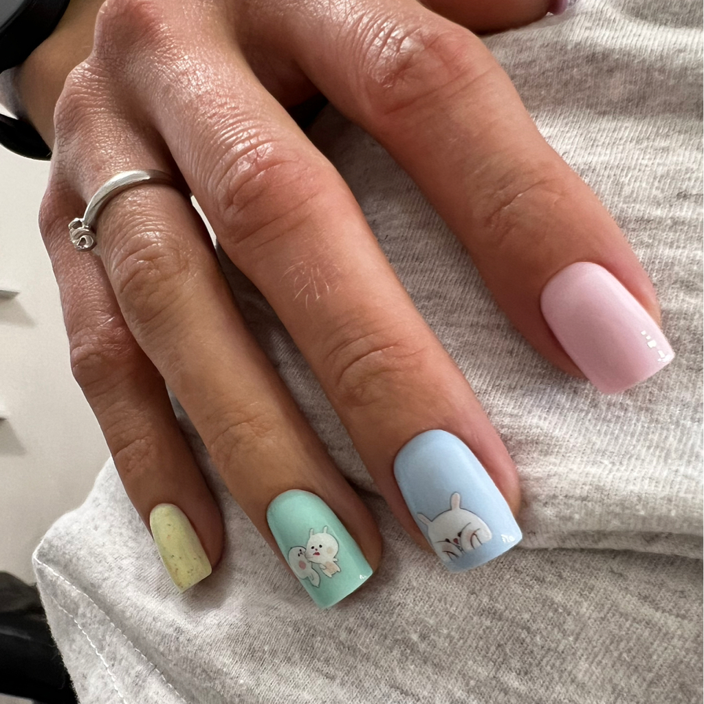 Маникюр с укреплением гелем + цветной гель-лак