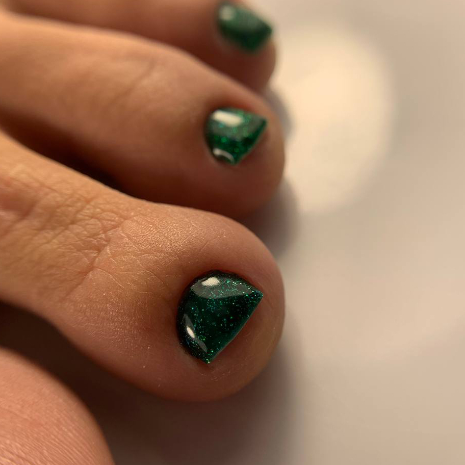 Педикюр с покрытием. Гигиена пальчиков, снятие предыдущего покрытия + покрытие гель лак/плёнки