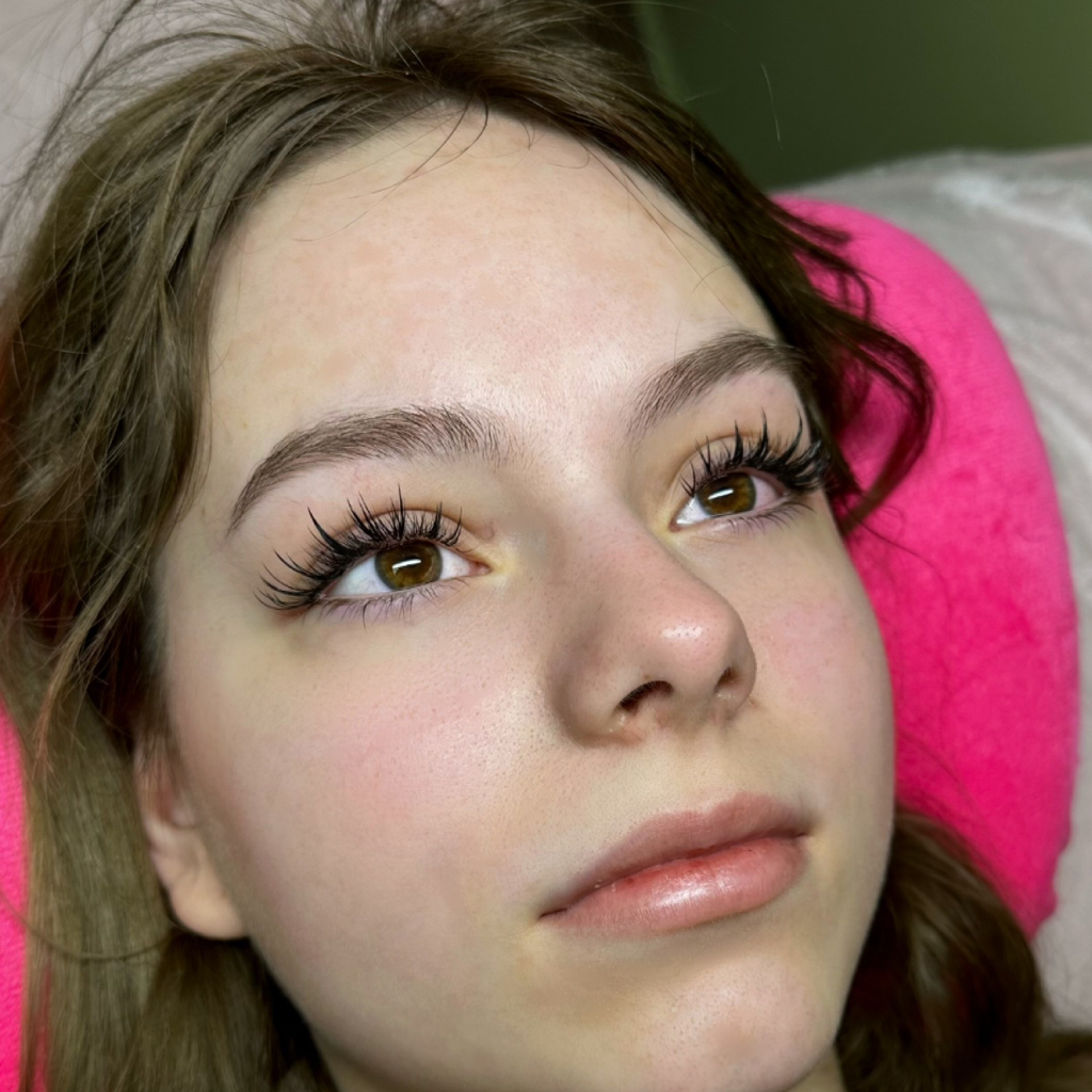 Трендовые эффекты (Аниме, Кайли, мокрый с растушёвкой, эффект Барби, эффект подводки, эффект теней)