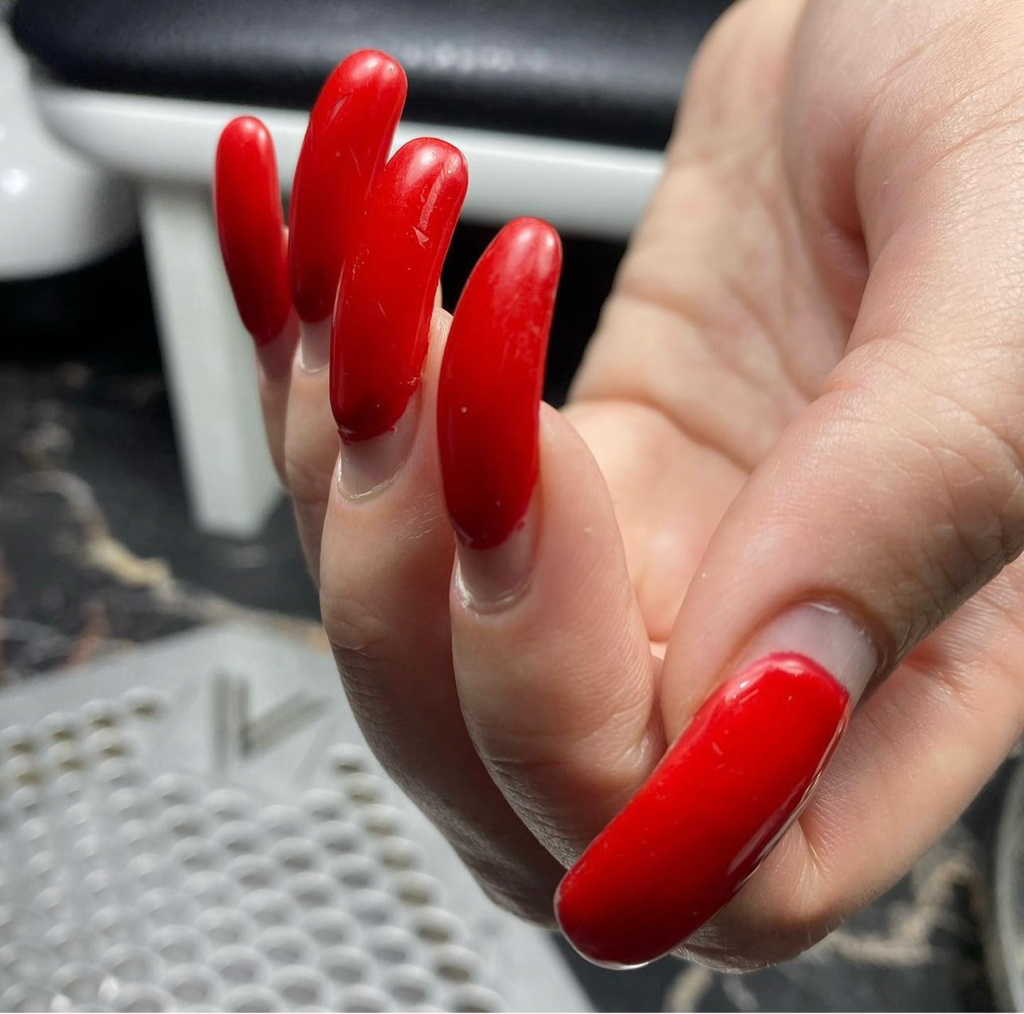 Сложная коррекция (исправление клюющих ногтей)