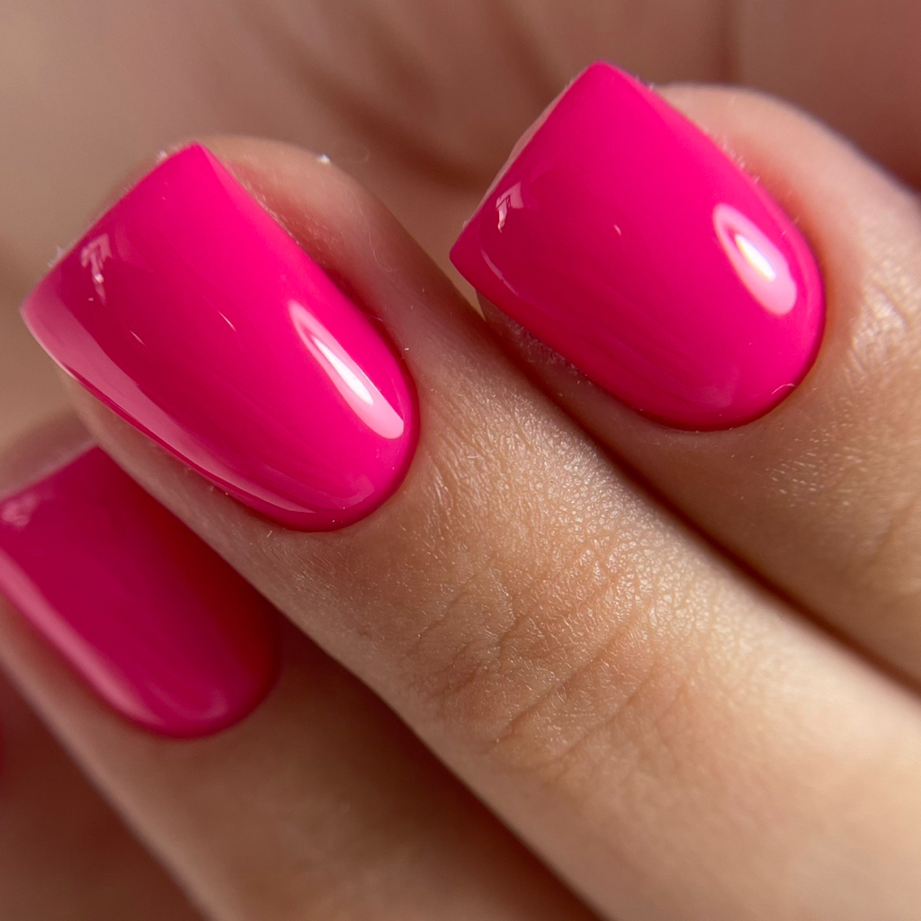 Маникюр+гель лак(с укреплением) однотонные.