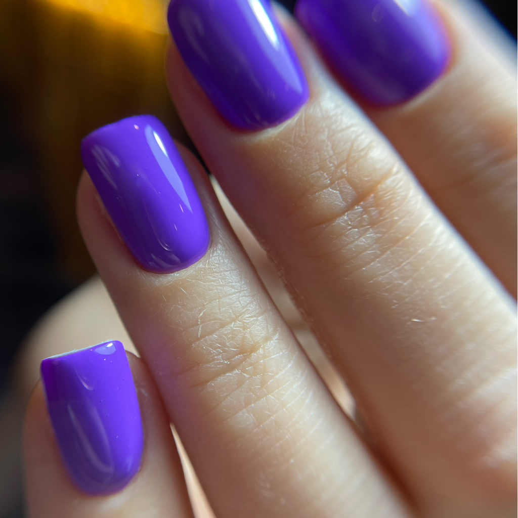 Маникюр с однотонным покрытием