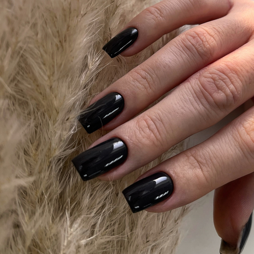 Маникюр с покрытием гель лак