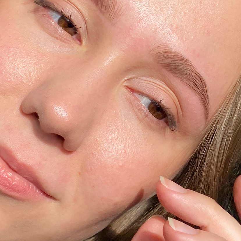 Коррекция бровей