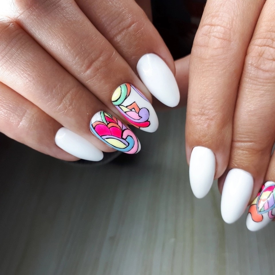 Маникюр с покрытием гель-лак+сложный дизайн( ручная роспись) с укреплением