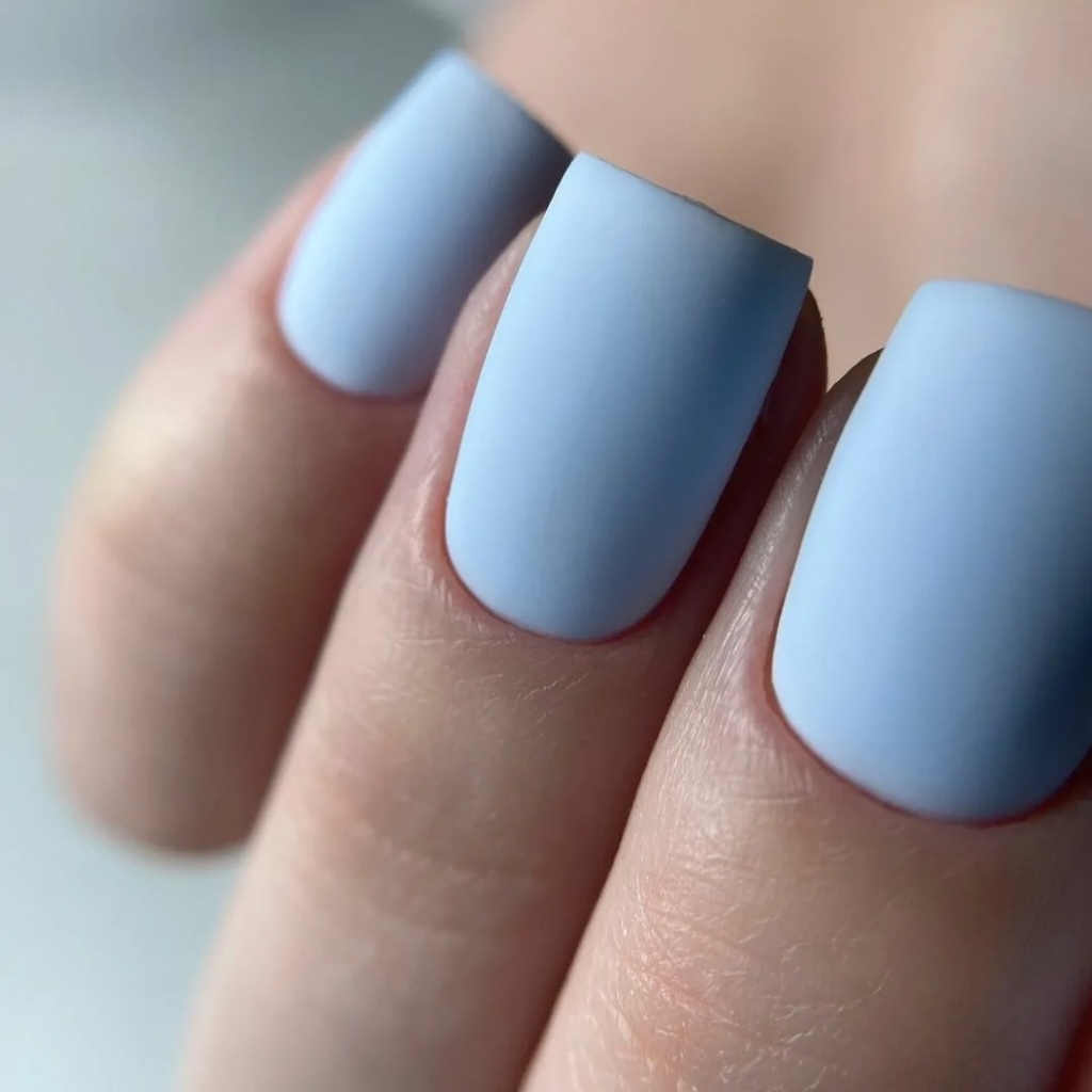 Маникюр с покрытием гель-лак(один тон) с укреплением жёстким материалом