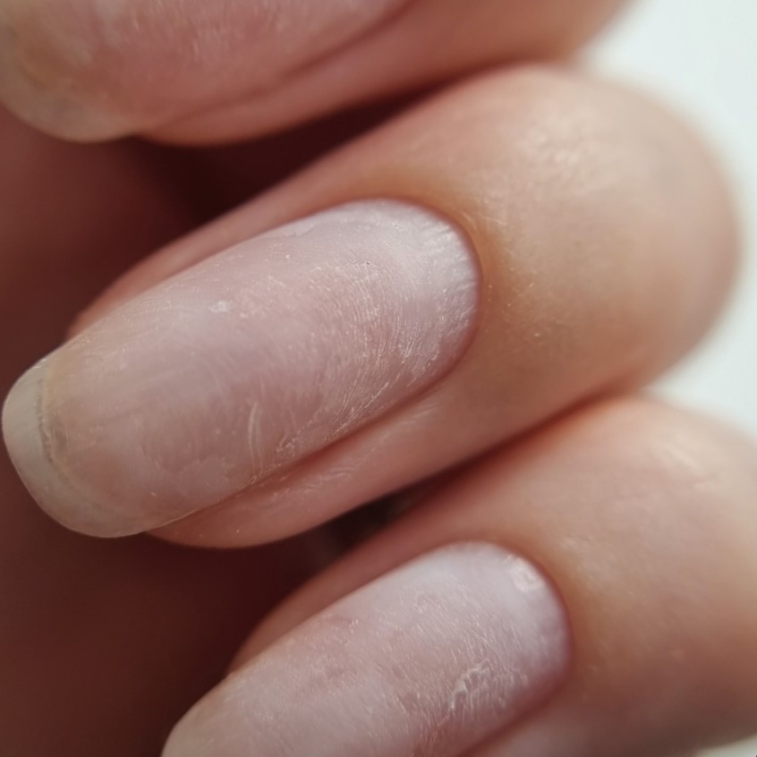 Снятие покрытия (гель лака) другого мастера + маникюр