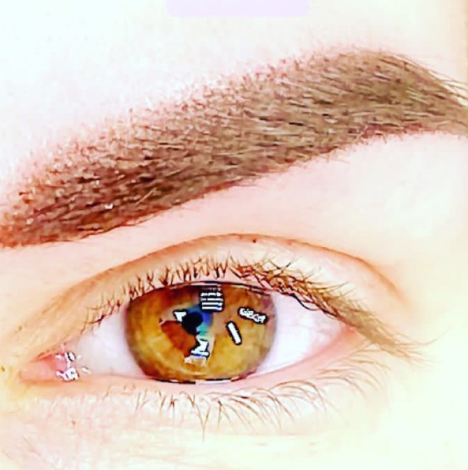 Окрашивание бровей хной