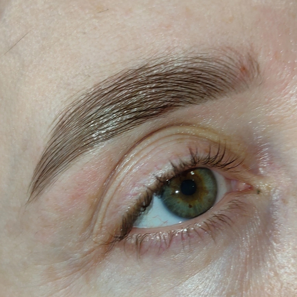 долговременная укладка (биофиксация)  бровей