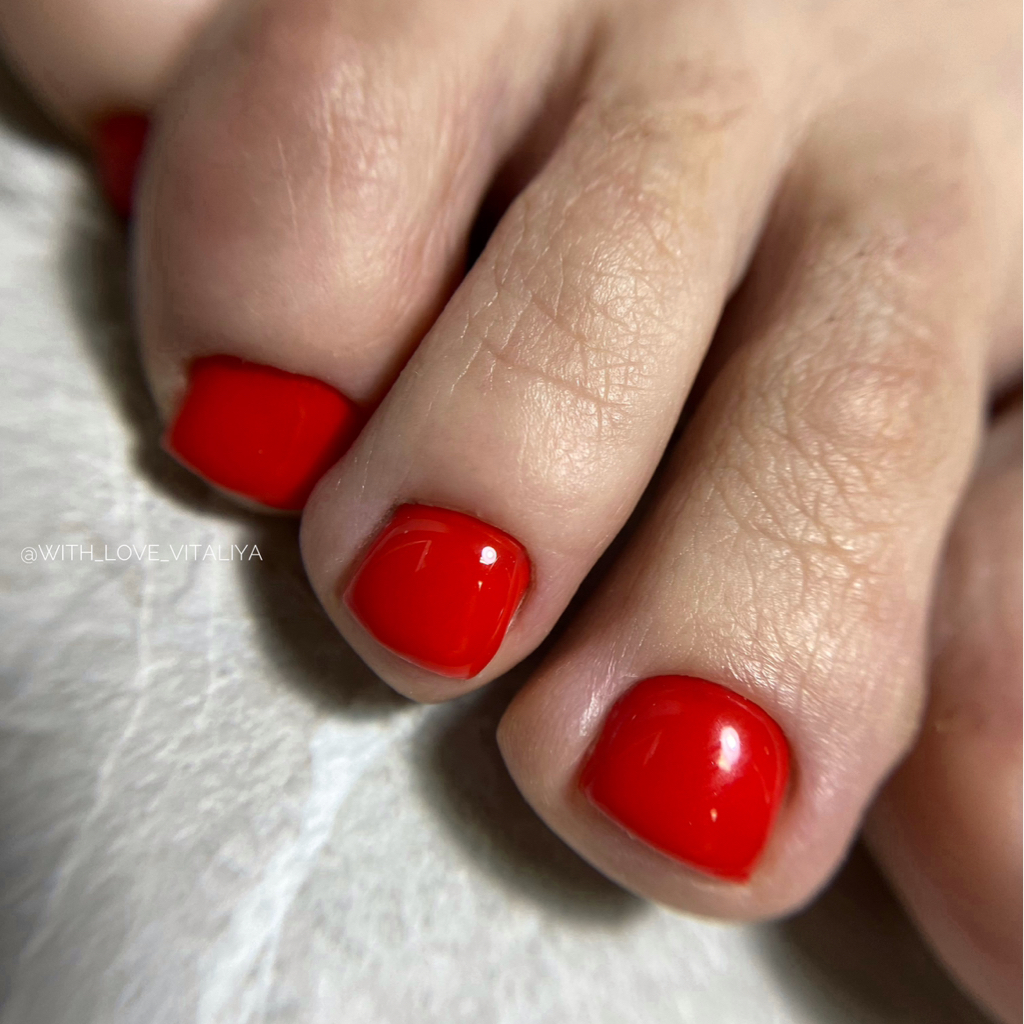 Экспресс-педикюр (без обработки стоп)