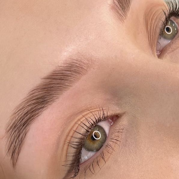 Ламинирование бровей