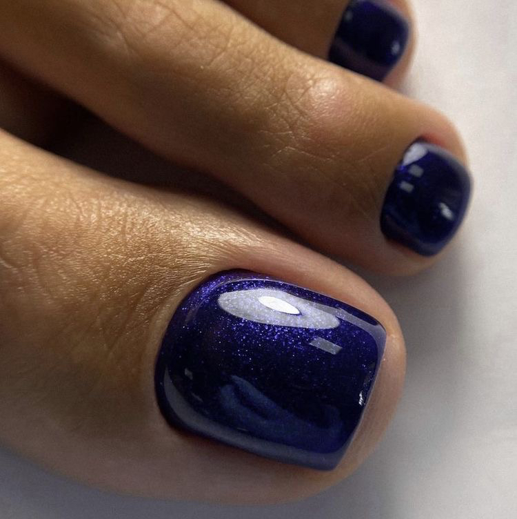 Педикюр с покрытием гель-лак  (снятие, покрытие гель-лак, обработка пальчиков, ступня)