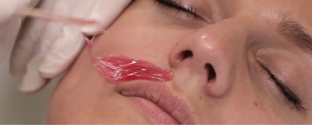 Удаление волос воском «НАД ВЕРХНЕЙ ГУБОЙ»