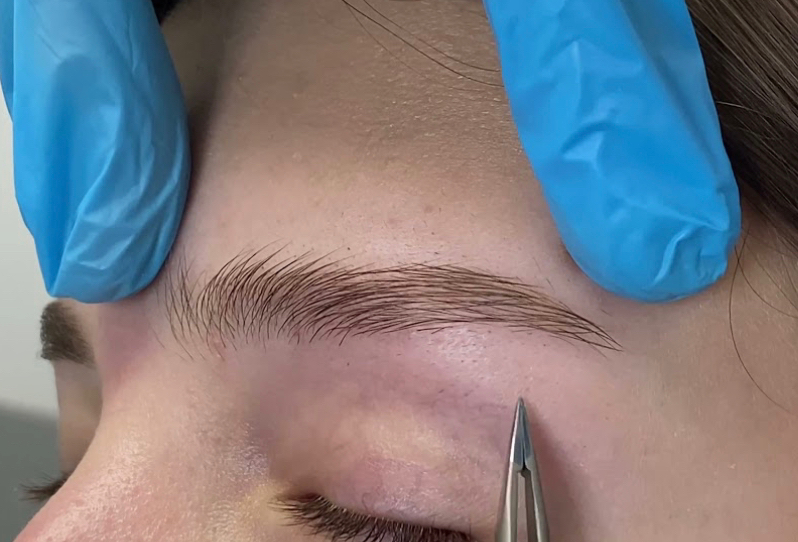 Коррекция бровей пинцет/воск с анестетиком