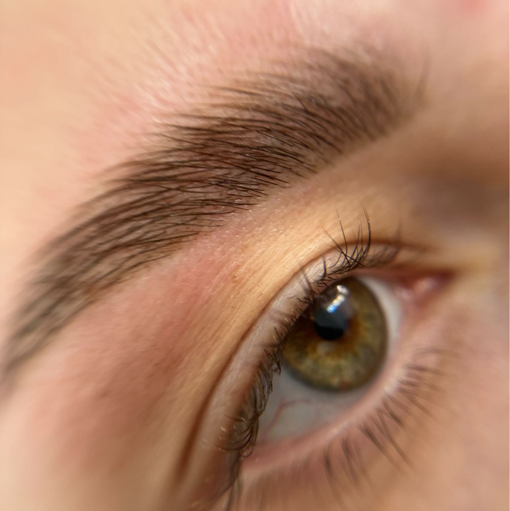 Brow colouring