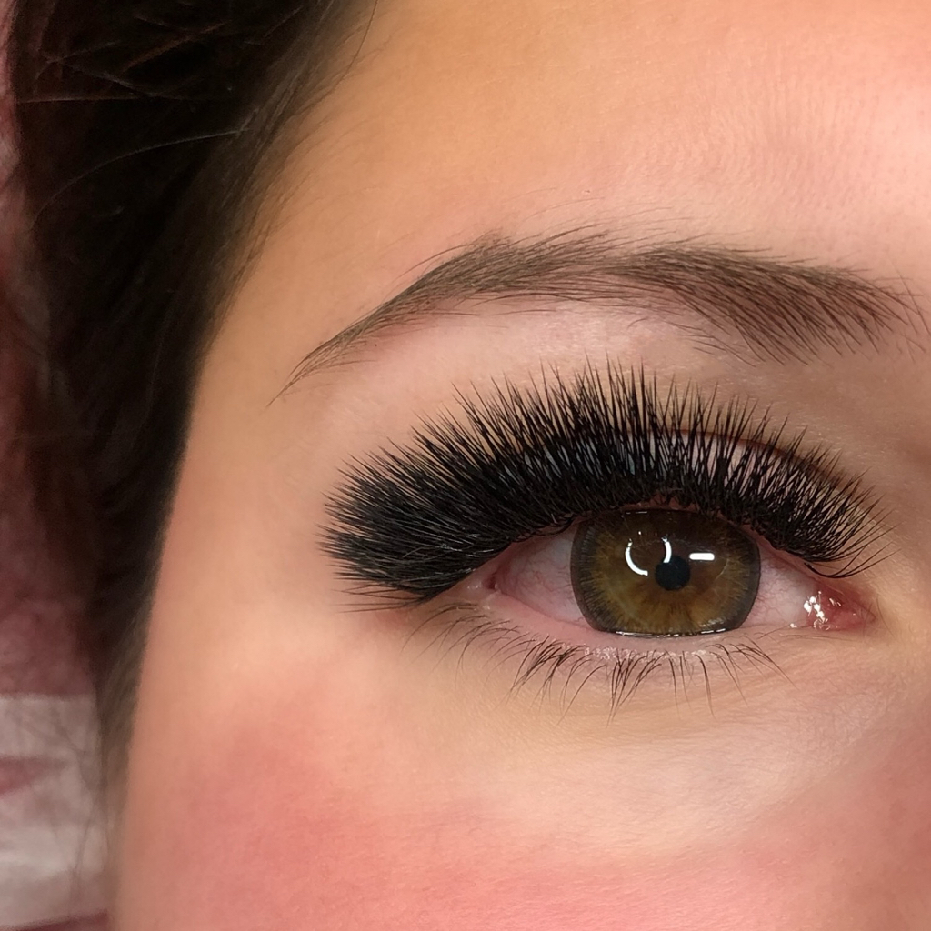 Наращивание ресниц 3.5D