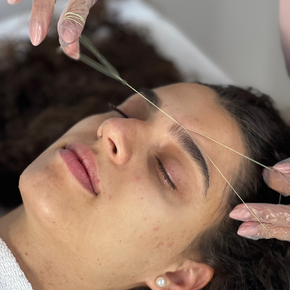 Design de sobrancelhas personalizado