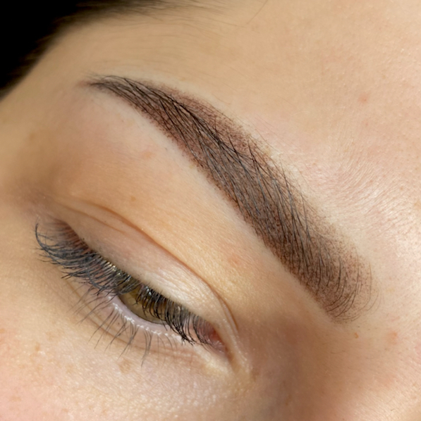 Перманентный макияж бровей