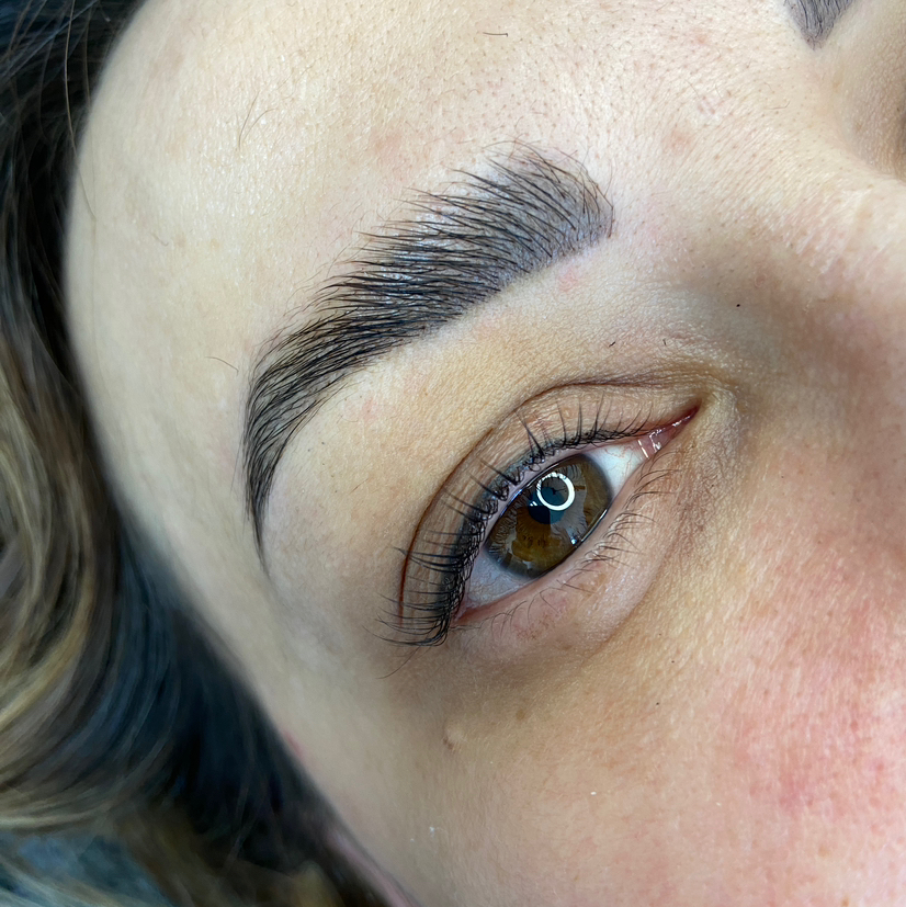 Укладка бровей