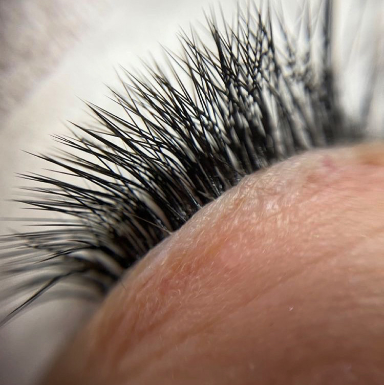 Снятие искуственных ресниц (работа другого мастера )