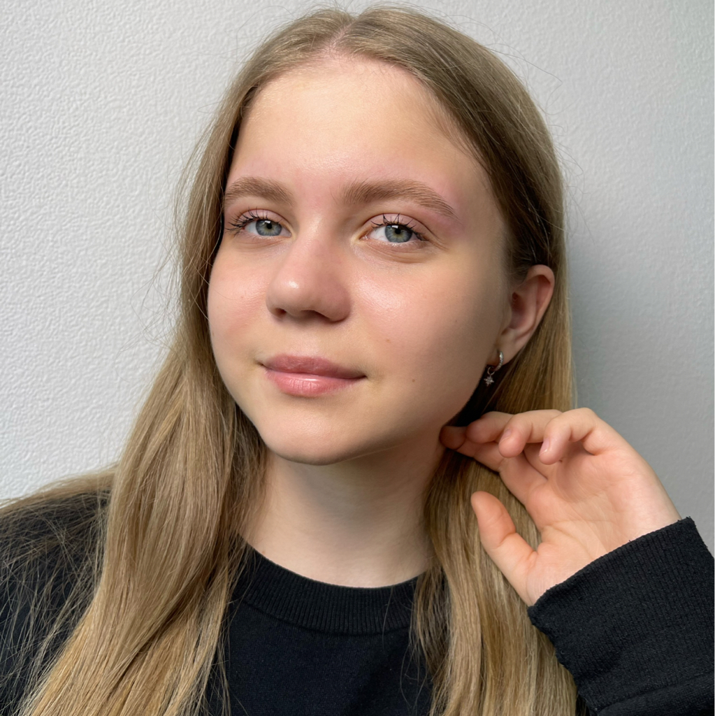 Коррекция бровей