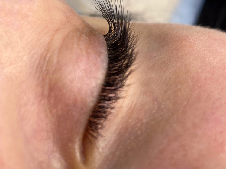 Классическое наращивание ресниц
