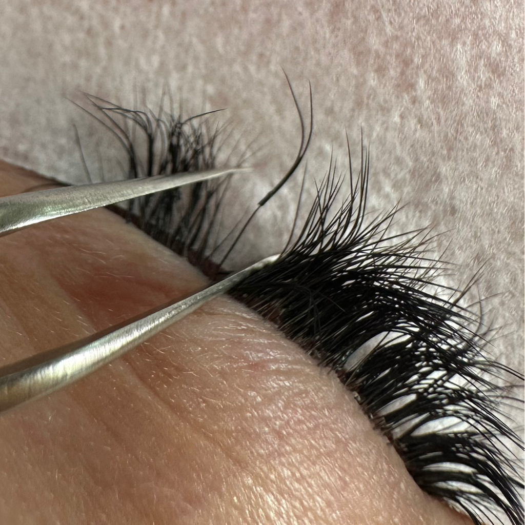 Снятие наращенных ресниц (без последующего наращивания)