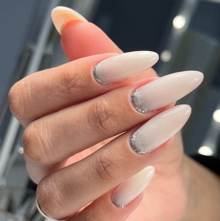 Маникюр с покрытием гель-лак