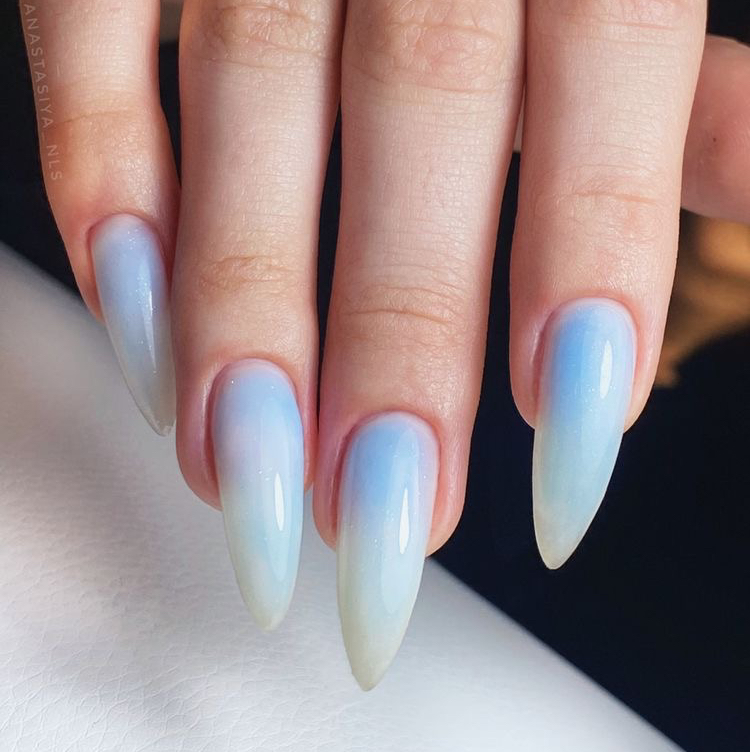 Наращивание ногтей одного