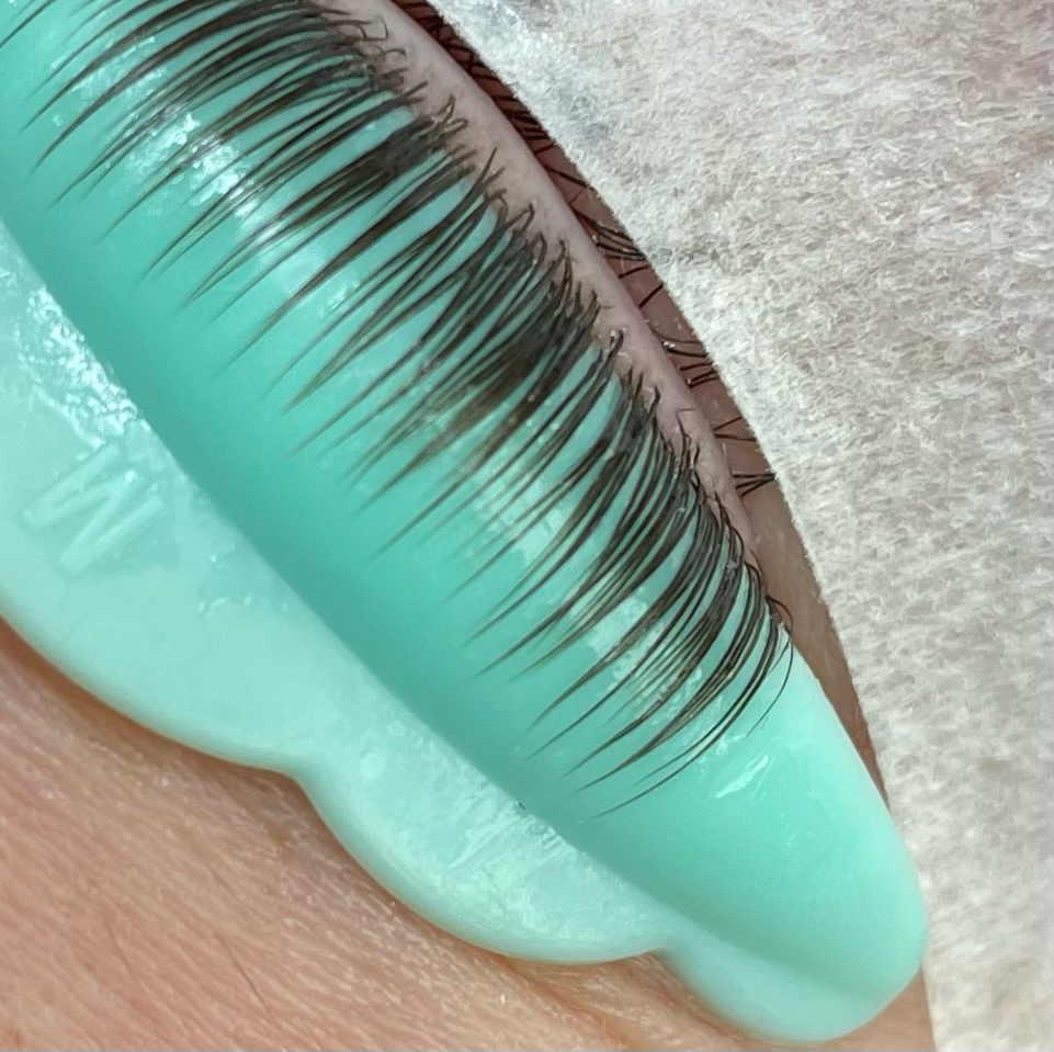 Ламинирование ресниц + окрашивание + ботокс