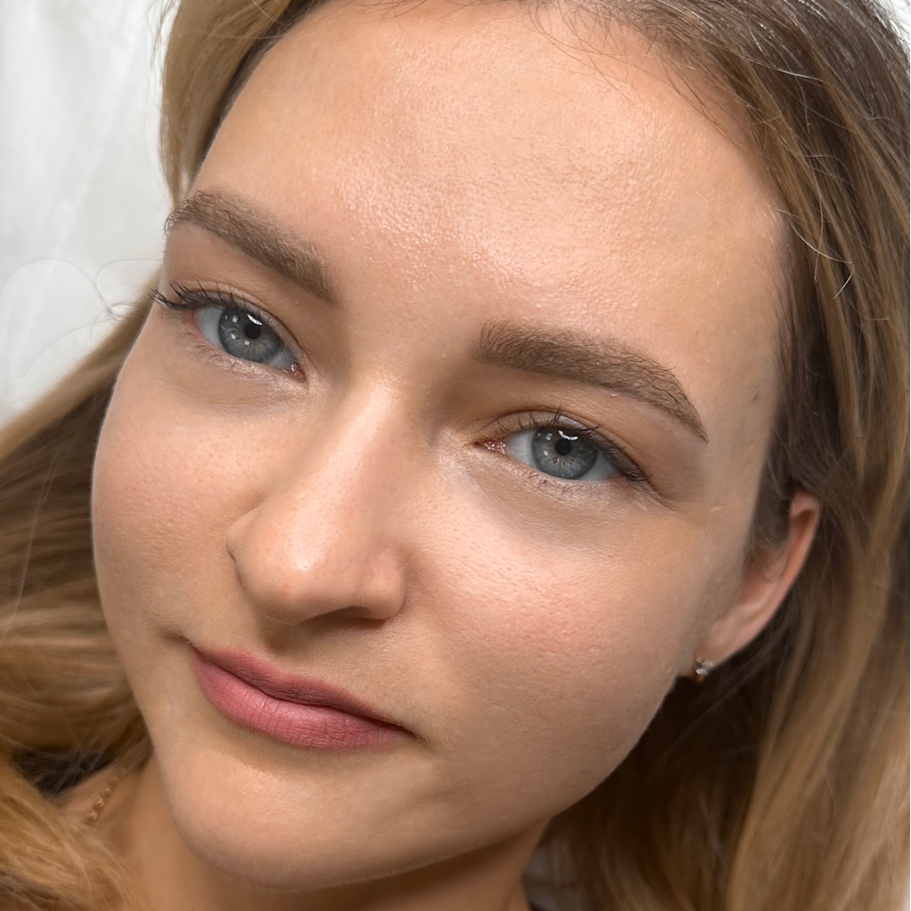 Коррекция зон перманентного макияжа