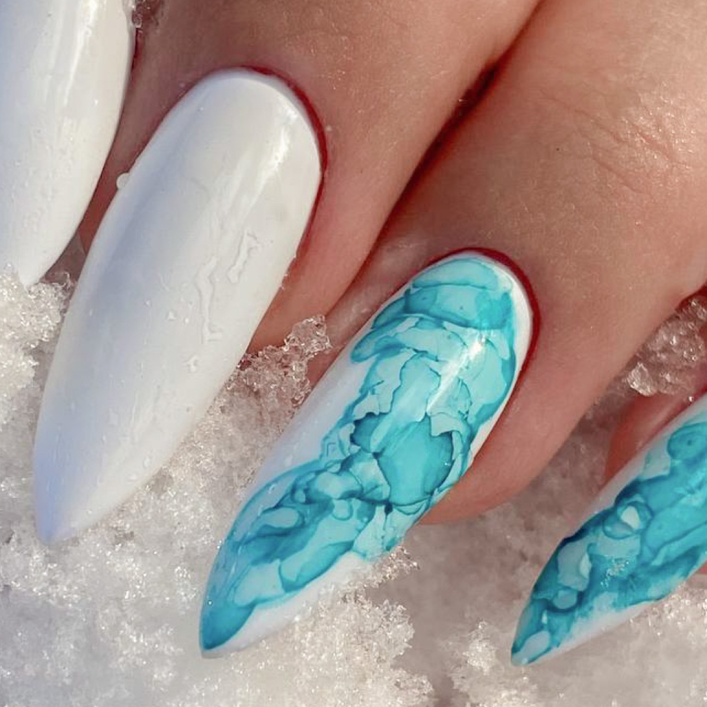 Наращивание ногтей