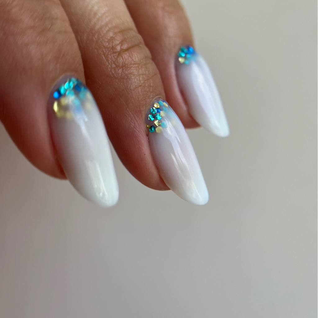 Коррекция наращивания  / Топ-мастер 
(коррекция наращивания + снятие + покрытие гель лаком, любая длина)