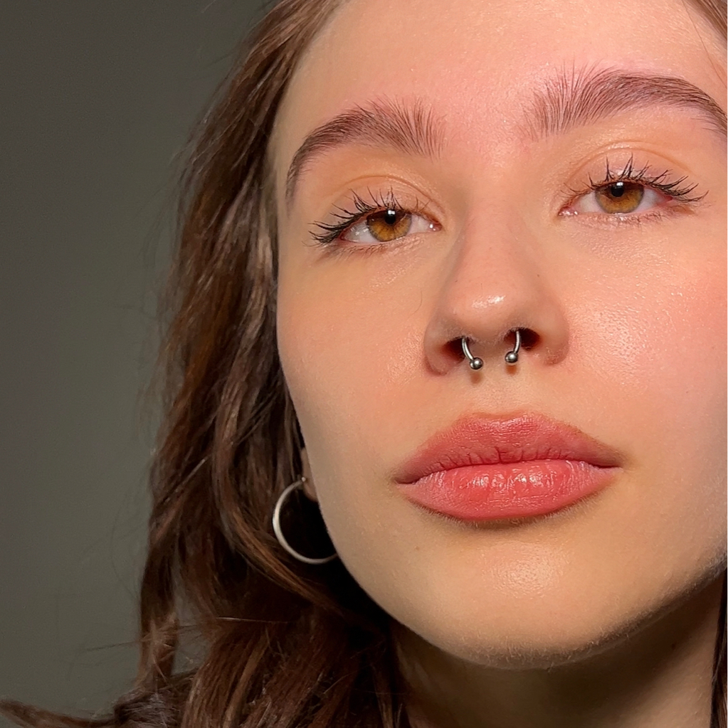 Окрашивание бровей