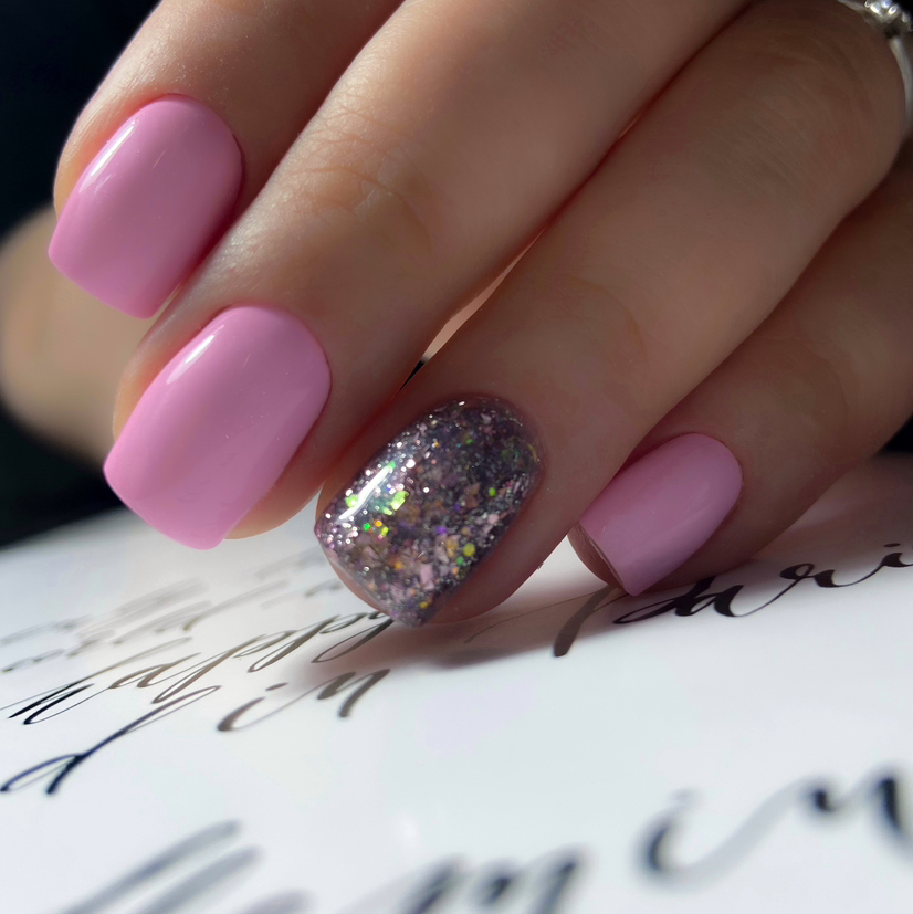 маникюр с однотонным покрытием