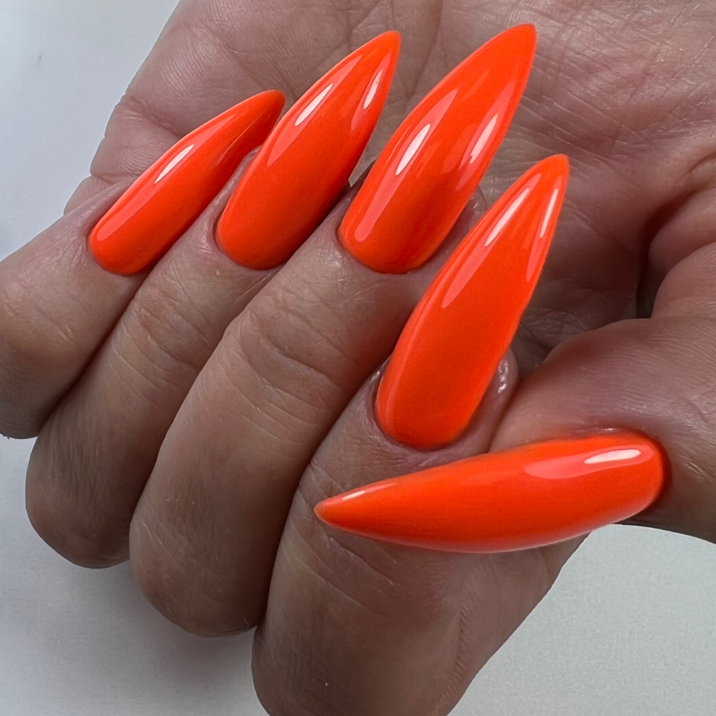 Наращивание ногтей с покрытием