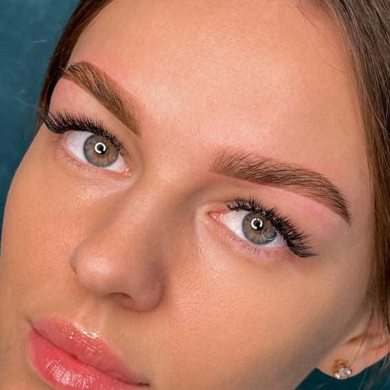 Окрашивание бровей