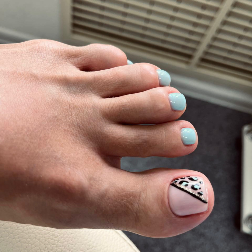 Обработка пальчиков + покрытие в один тон