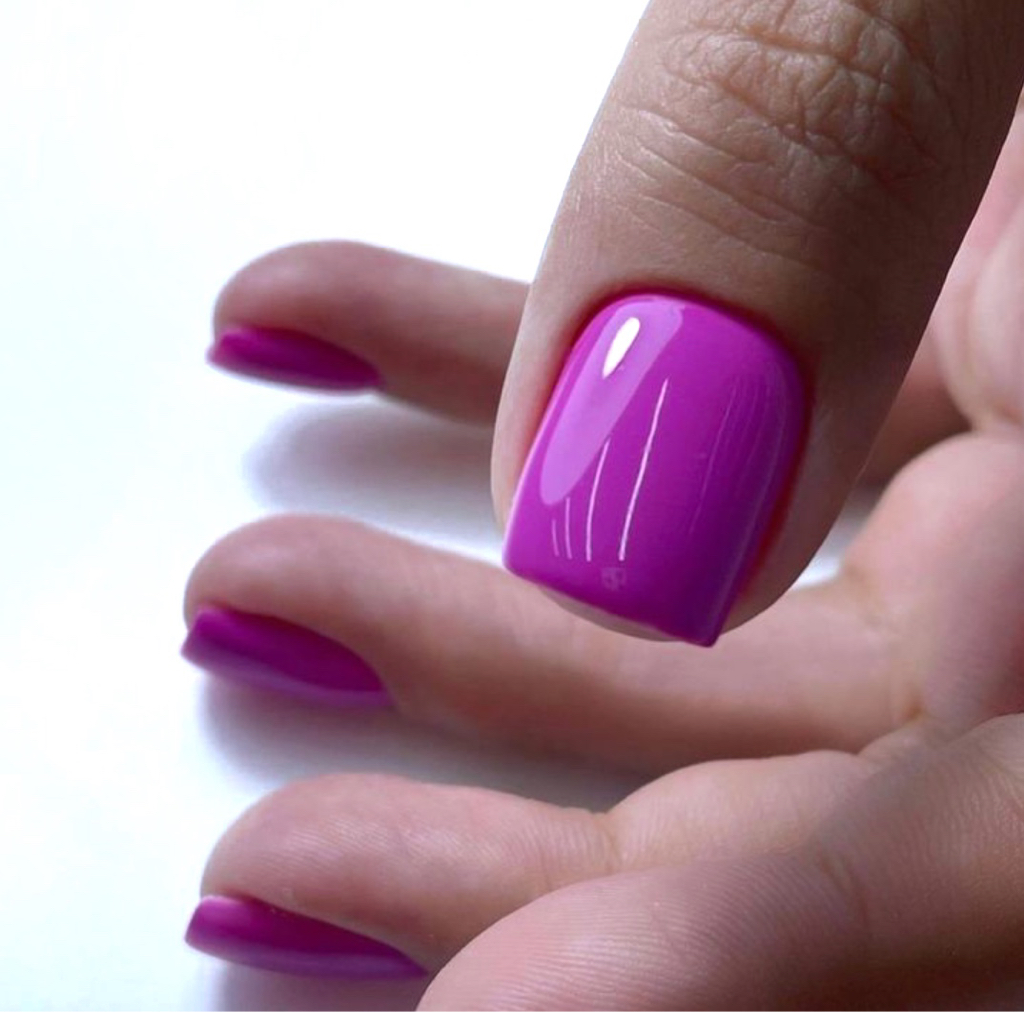 Маникюр с покрытием и укреплением гелем