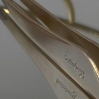 Коррекция бровей