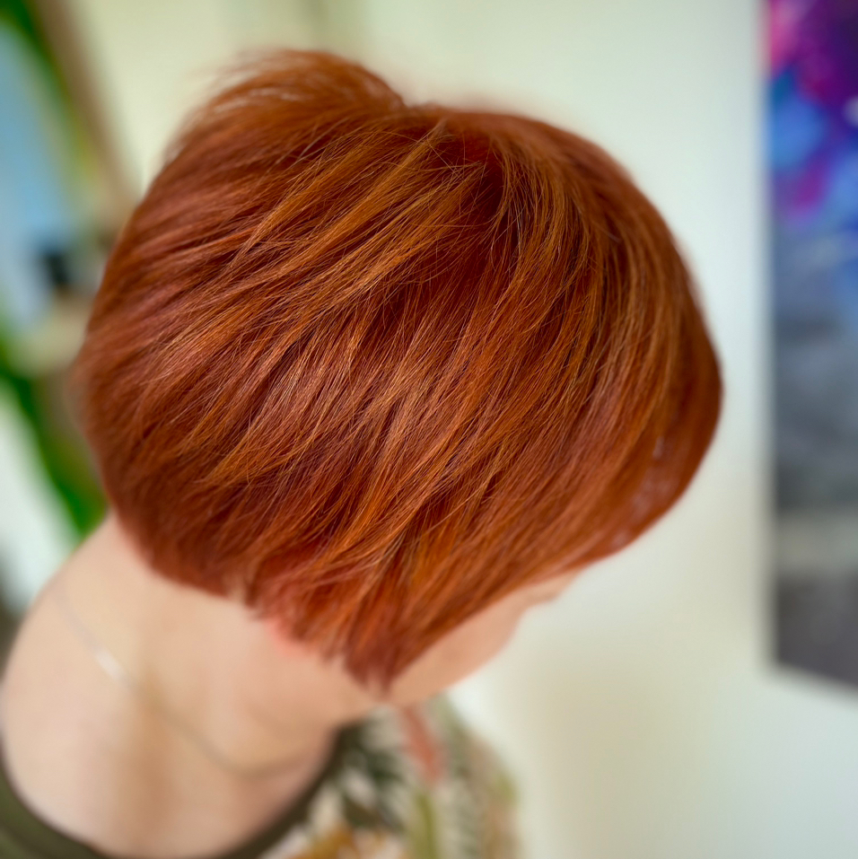 Стрижка женская, короткие волосы